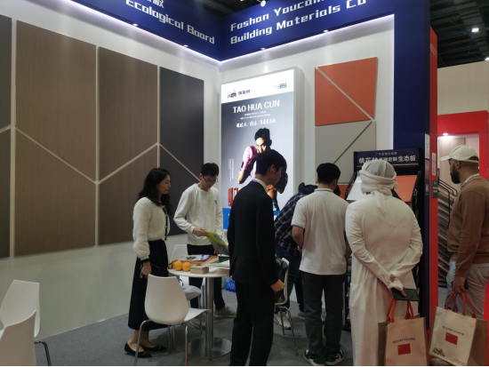 桃花村板材闪耀迪拜世贸中心，以匠心品质征服国际市场