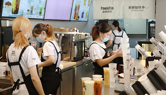 颠覆茶饮体验，猫熊煮茶打造“强者模式”